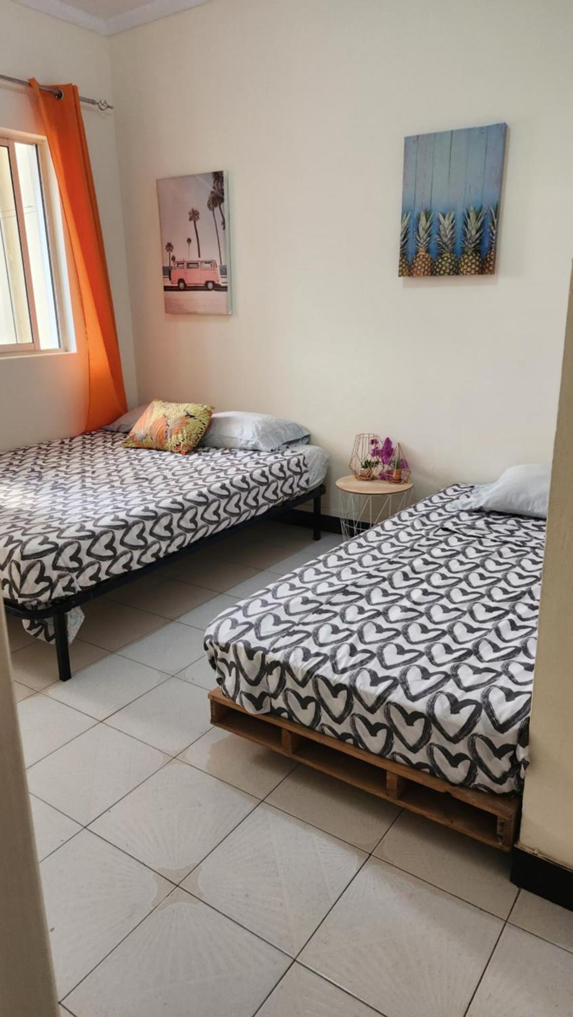 No Cash Accepted-Meeting Point Hostel- Praia, Also In Tarrafal & Fogo 外观 照片